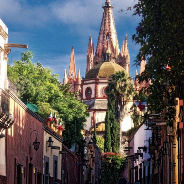 Oleo-Residencias-Resort-Zirandaro-San-Miguel-de-Allende-Calle2-slide03